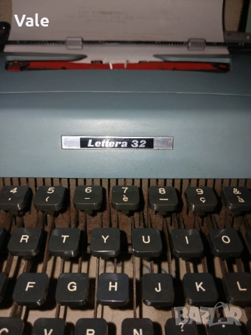 Италианска пишеща машина Olivetti Lettera 32, снимка 6 - Антикварни и старинни предмети - 53180971