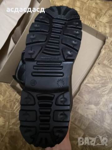 Чисто нови работни обувки с метални бомбета 45 номер, снимка 2 - Други - 53466364