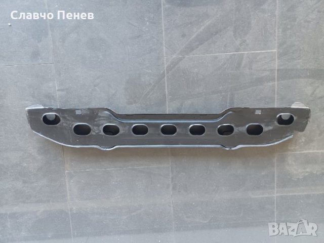 Греда под радиатор Мерцедес C класа W202 , снимка 2 - Части - 36870849