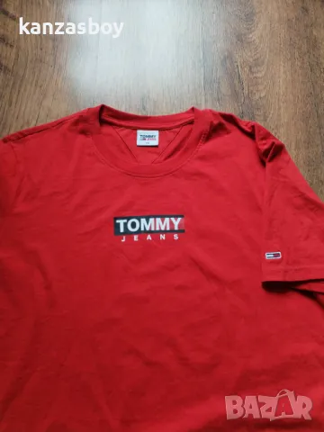 Tommy Hilfiger - страхотна мъжка тениска КАТО НОВА 2ХЛ, снимка 3 - Тениски - 49862905