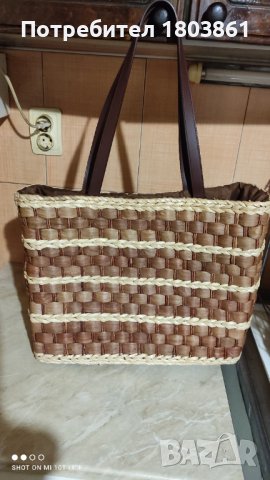 Дамска чанта от ратан с кожени дръжки