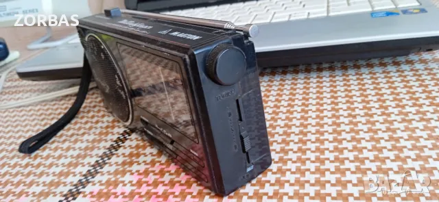 малко немско радио radio, снимка 5 - Радиокасетофони, транзистори - 49420944