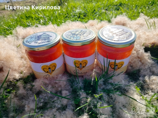 Много вкусен и полезен пчелен мед от природата