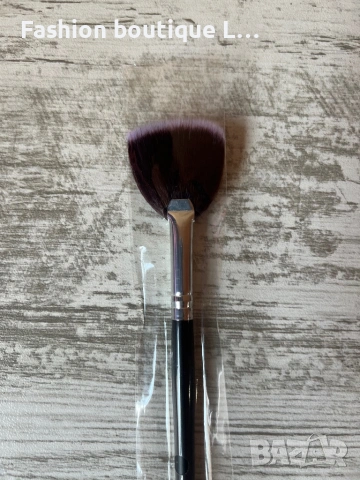 Нова четка за хайлатър ❤️, снимка 2 - Декоративна козметика - 53120407