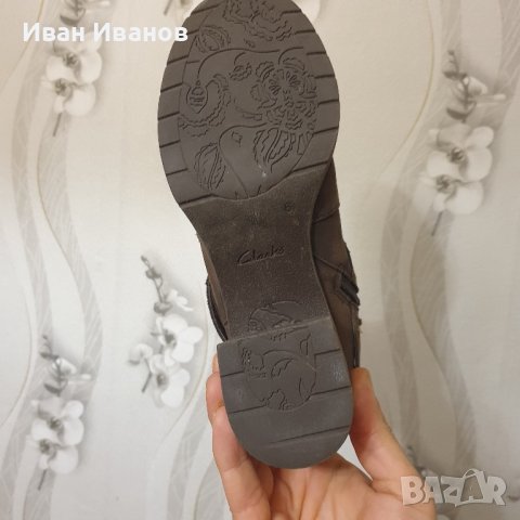 Боти Clarks от набук  UK 6D,38 -38,5, снимка 6 - Дамски боти - 43901073