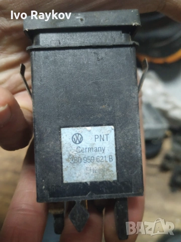 Бутон подгрев задно стъкло Volkswagen Passat , 3B0959621C, снимка 7 - Части - 53037210