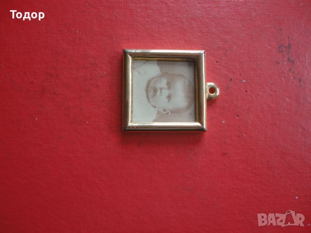 Немска позлатена бронзова рамка за снимка снимки 1, снимка 3 - Антикварни и старинни предмети - 43558790