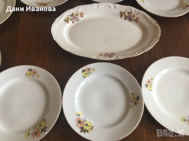 Сервиз 11 порцеланови чинии - 10 за основно ястие и една голяма елипса, снимка 6 - Чинии - 40377253
