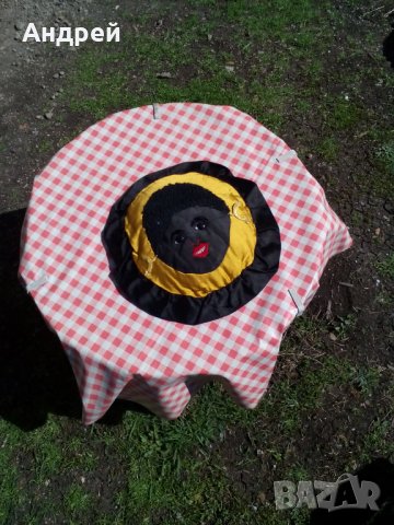 Стара възглавница за стол