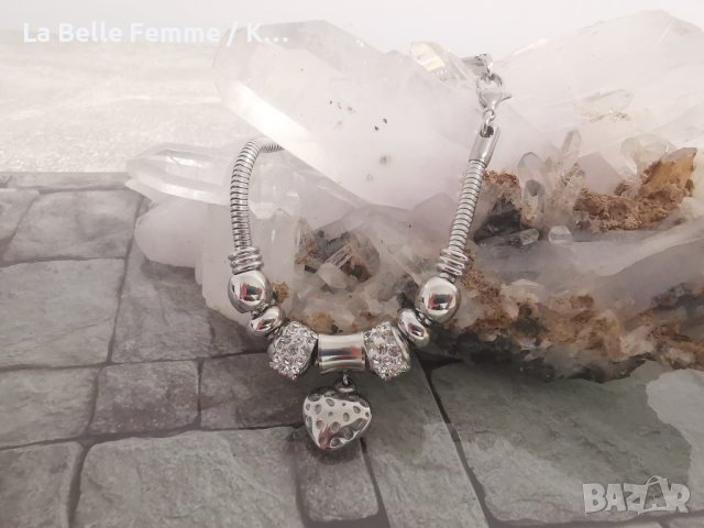 Елегантни и нежни дамски гривни ,изработени от висококачествена медицинска стомана, снимка 4 - Гривни - 40307758