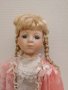 Порцеланова кукла , снимка 1 - Други ценни предмети - 43754898