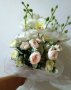 Сватбен букет с орхидеи и  божури, снимка 1