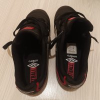футболни обувки UMBRO 35 номер, снимка 4 - Футбол - 44033163