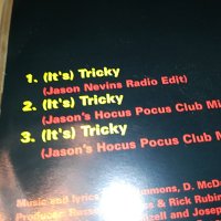 RUN DMC IT S TRICKY CD-SONY MUSIC GERMANY 0404231328, снимка 4 - CD дискове - 40250271