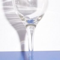 Стъклена чаша за ракия брандирана със стилизирано лого на ракия „Стралджанска“ , снимка 9 - Чаши - 44030798