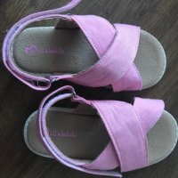 Розови сандали за момиче, снимка 3 - Детски сандали и чехли - 28879557
