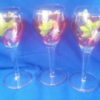 Красиви чаши калиево стъкло за вино, златен кант, гравюра, рисунка 3 бр, снимка 5 - Антикварни и старинни предмети - 38719327