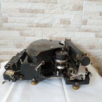 Стара пишеща машина Adler Mod.7 - Made in Germany - 1939 година - Антика, снимка 6 - Антикварни и старинни предмети - 30314367
