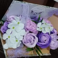 Кутия книга със сапунени цветя, снимка 4 - Подаръци за жени - 40305124