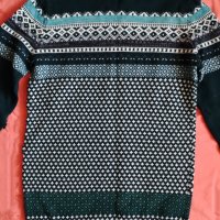 Нов пуловер на Benetton за момче, снимка 7 - Детски пуловери и жилетки - 35608643