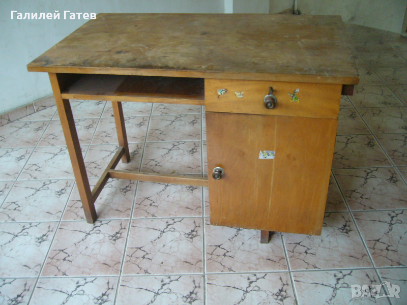 Евтино Старо детско Бюро , снимка 1