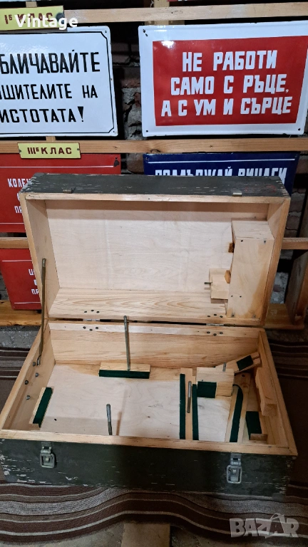 Дървен военен сандък ( кутия) от 50-те, снимка 1