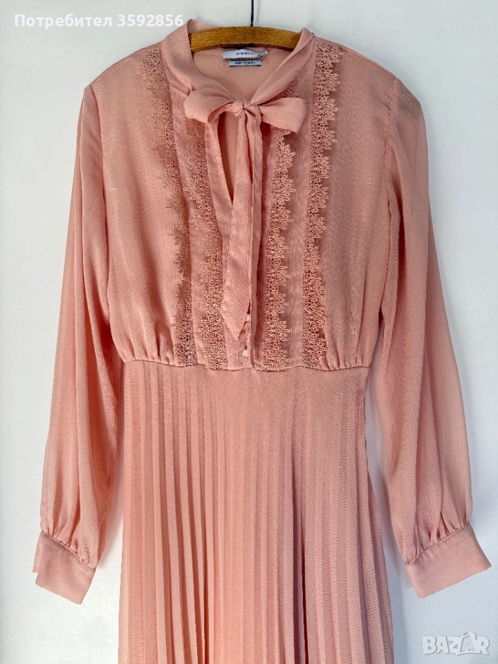 Нови рокли на RESERVED, XS и S размер, снимка 1