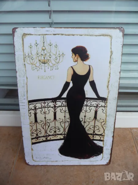 Метална табела мода дълга черна рокля балкон полилей парти бал елегантна стилна, снимка 1