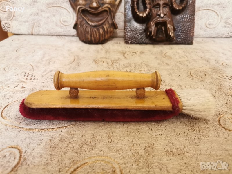 Стара почистваща четка за плочи, снимка 1