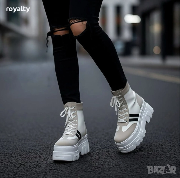 Боти на платформа - бяло със сиво и черни ленти, снимка 1
