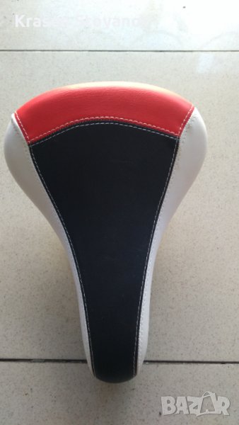 седло за велосипед червено, синьо и зелено, снимка 1