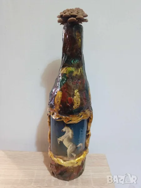 Декоративна подаръчна бутилка с височина 33 см., снимка 1