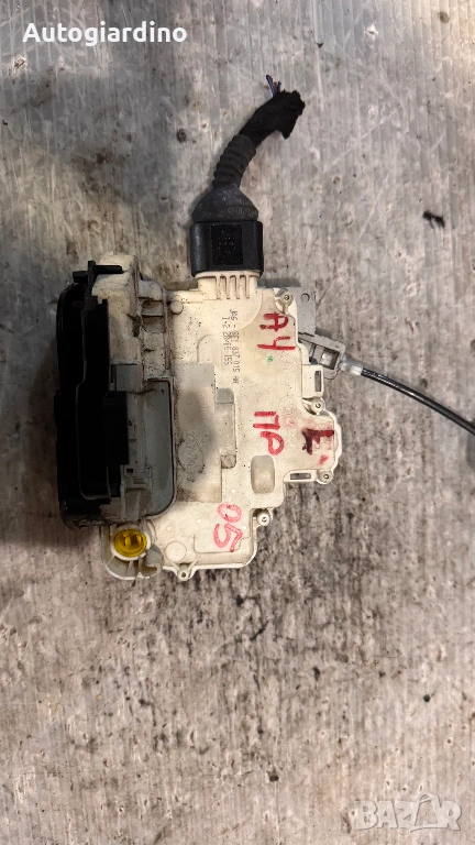 Брава за врата на Audi A4 2005 - JA6-8E1837015, снимка 1