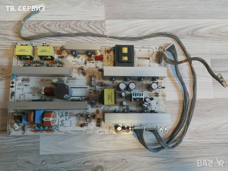 Телевизор LG 42LG3000 LCD TV, снимка 1