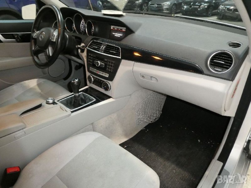 Арматурно табло с аербеци за мерцедес ц класа w204 facelift, снимка 1