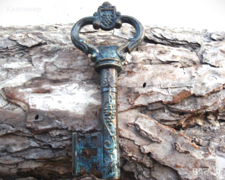 Стара бронзова отварачка,тирбушон, снимка 1