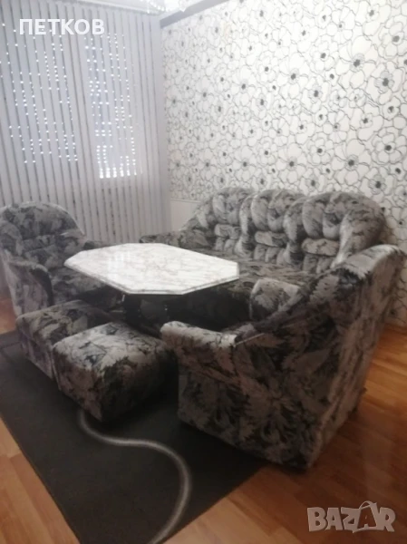 Частно лице дава под наем 4 стаен плюс бокс,обзаведен, снимка 1