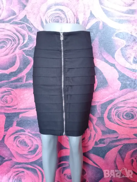 Черна пола с декоративен цип на хоризонтални етажи М, снимка 1