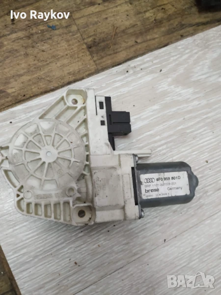 Електромотор за стъклоподемник за Audi A6 Avant C6 , 4F0 959 801 D, снимка 1