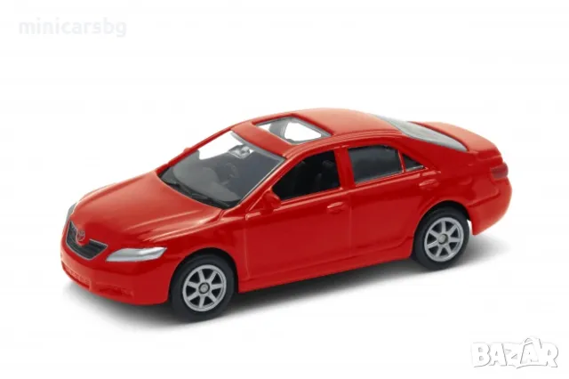 1:64 Метални колички: TOYOTA CAMRY - Welly