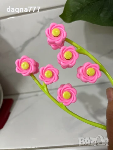 Лицев масажор, Масажор за лице, Масажен валяк тип цвете за V-образно лице, стягане и укрепване, снимка 11 - Масажори - 50704827