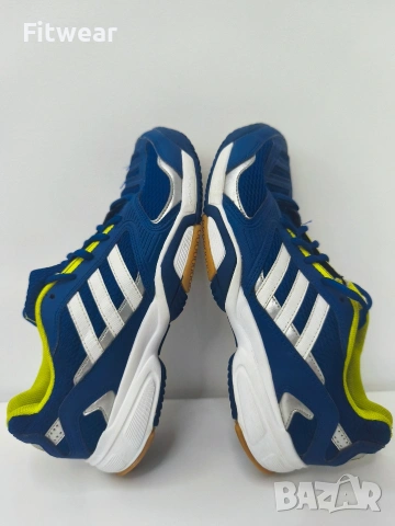 Волейболни обувки Adidas , снимка 2 - Маратонки - 53143900