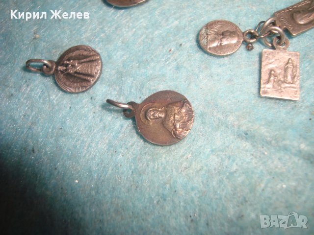 Лот 6 стари СРЕБЪРНИ и/или ПОСРЕБРЕНИ ИКОНКИ МИНИАТЮРИ ДВУСТРАННИ РЕЛЕФНИ РЕДКИ КАТОЛИЧЕСКИ 27227, снимка 9 - Антикварни и старинни предмети - 35039599
