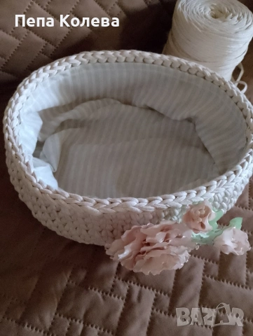 Ръчно плетен панер от прежда Макарон , снимка 3 - Декорация за дома - 53523867