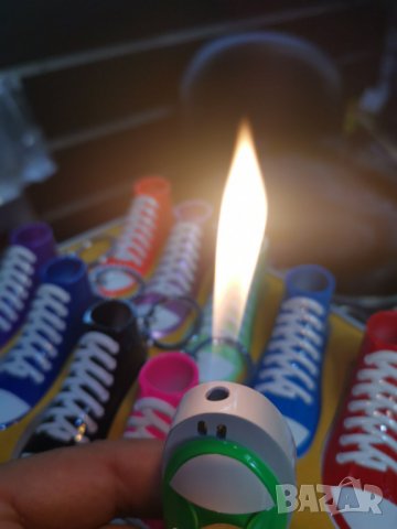 Запалка с формата на кецове , снимка 2 - Запалки - 37712279