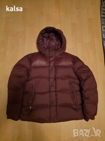 Продавам пухено яке Tommy Hilfiger 