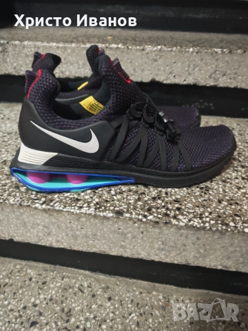 Маратонки Nike Shox Gravity