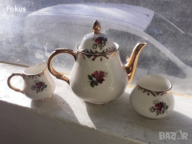 Английски порцелан сет за чай със дебела позлата, снимка 4 - Антикварни и старинни предмети - 43542449