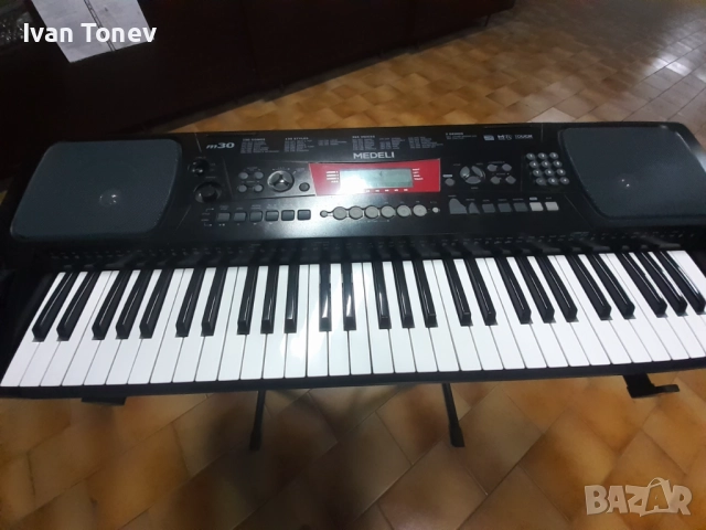 Синтезатор "МЕДЕЛИ"-като нов,с калъф!!!, снимка 3 - Синтезатори - 52471021