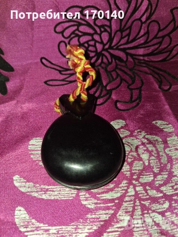 Стари испански касканети, снимка 2 - Антикварни и старинни предмети - 53573114